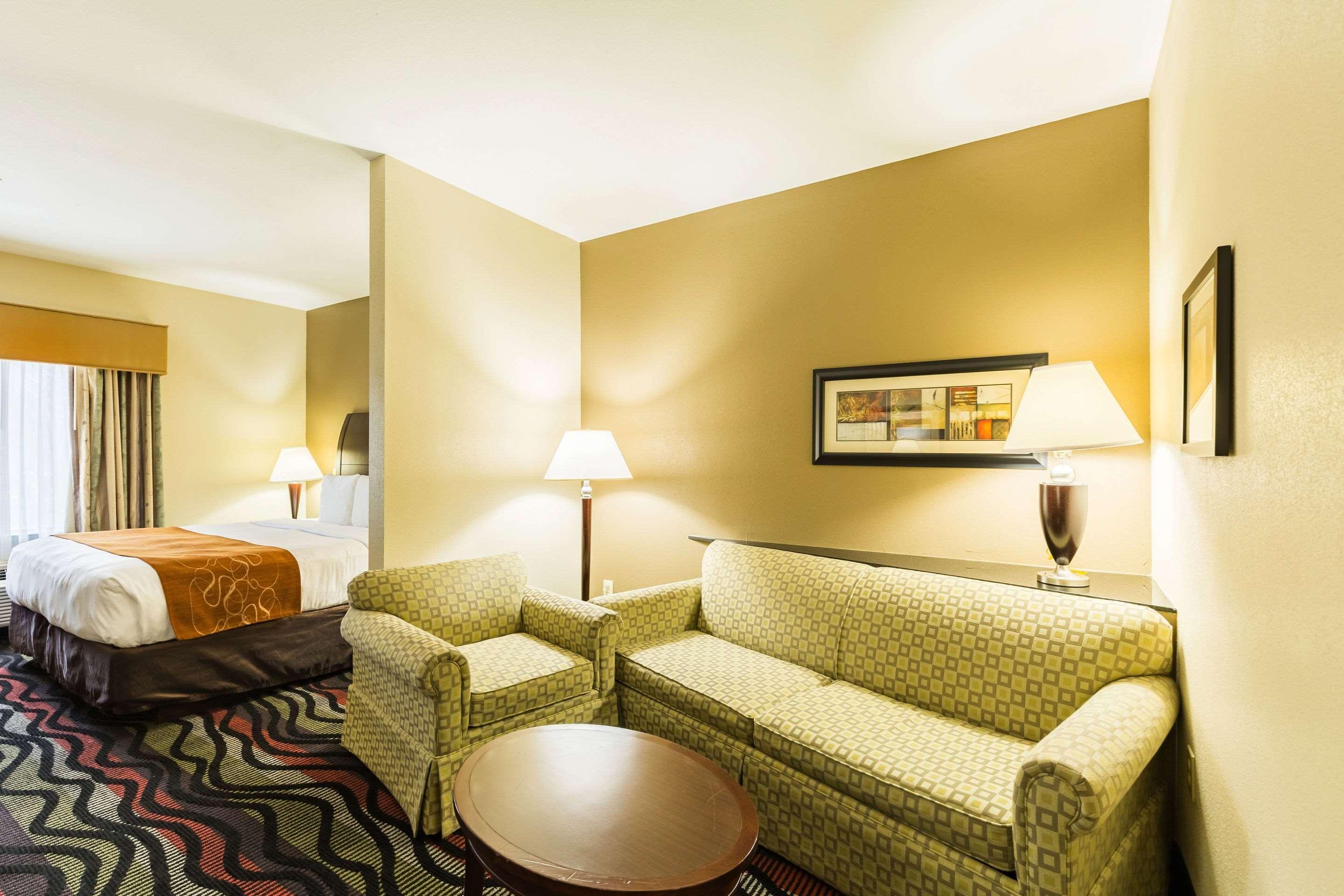 Comfort Suites Beaumont I-10 מראה חיצוני תמונה